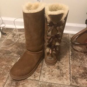 Tall Bailey Bow UGGs. Size US 8. Price negotiable